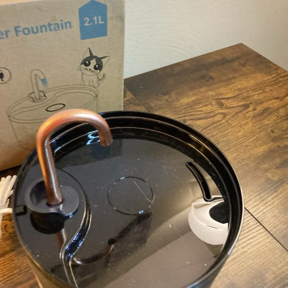Cat Water Fountain‎ 2.1L Black Plastic Quiet Flow